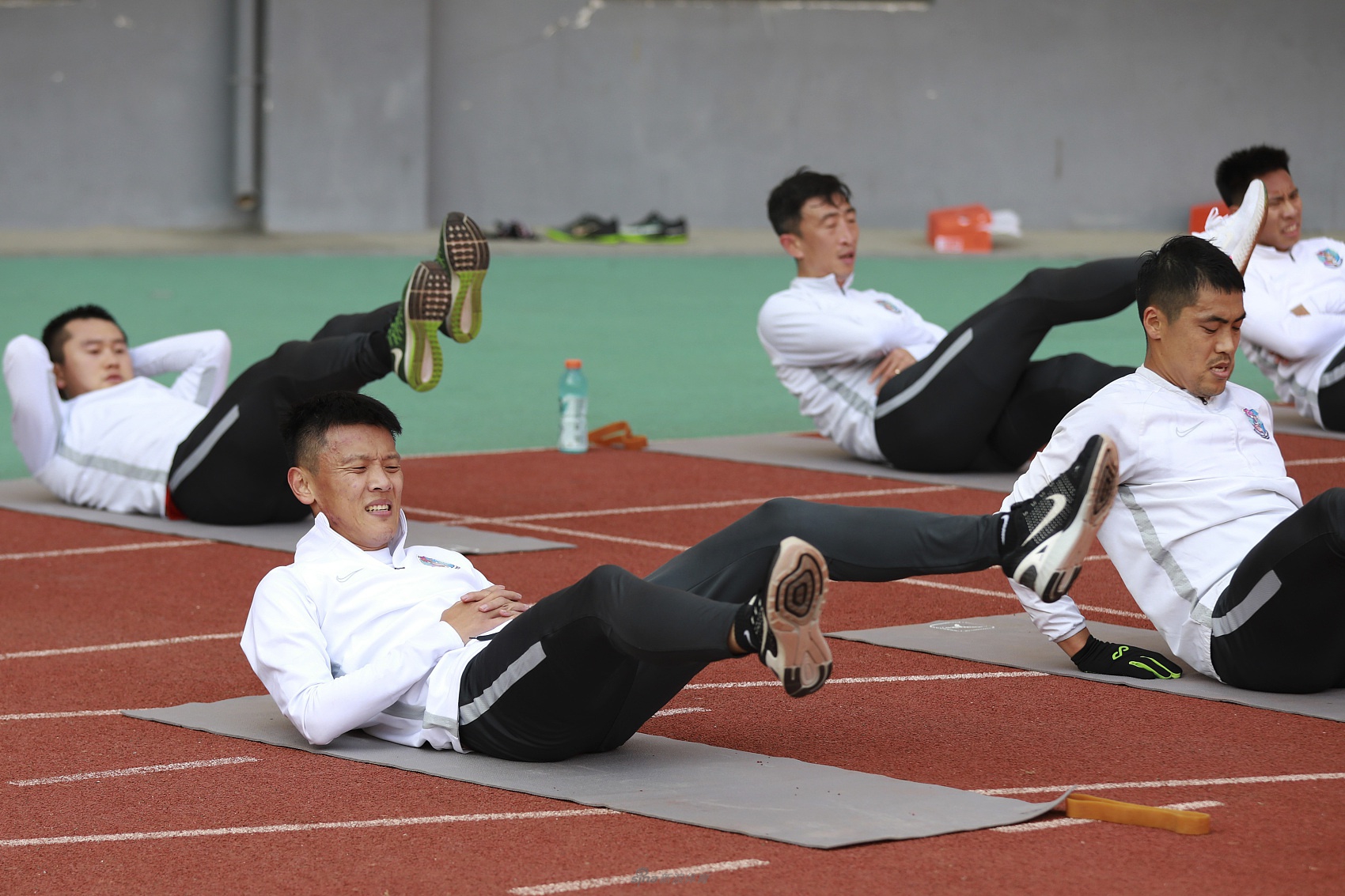  集结日体能课后；波尔图外线爆发备战中超；震撼外界；团队化学反应显著