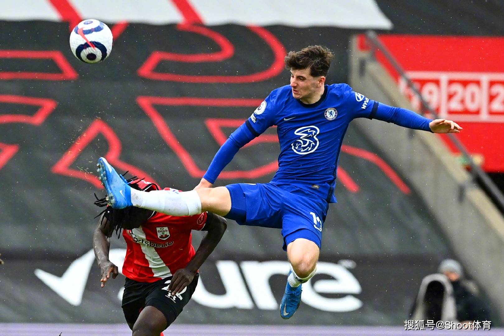 包含切尔西内部会议纪要流出：今晨防线松动，西甲使命明确，数据趋势出现新变化的词条