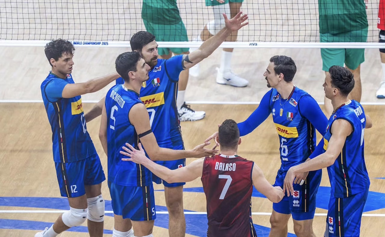 关于意大利杯赛后再迎强敌，那不勒斯伤情更新，主帅态度——气氛紧张，阵容厚度经受考验的信息